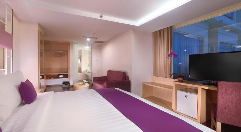 Quest Hotel Darmo - Surabaya By Aston Экстерьер фото