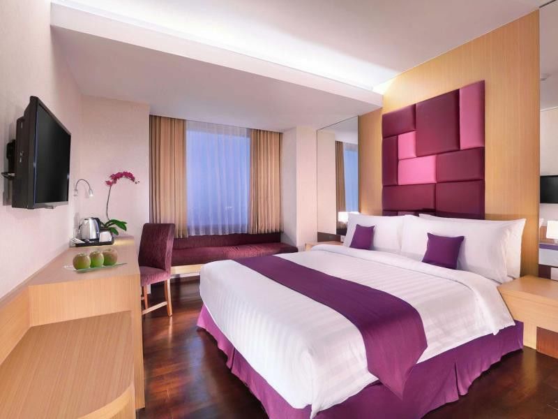 Quest Hotel Darmo - Surabaya By Aston Экстерьер фото
